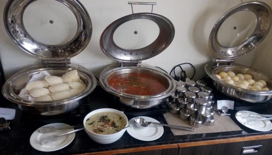 Clarks Inn Hampi Kamalapur Esterno foto