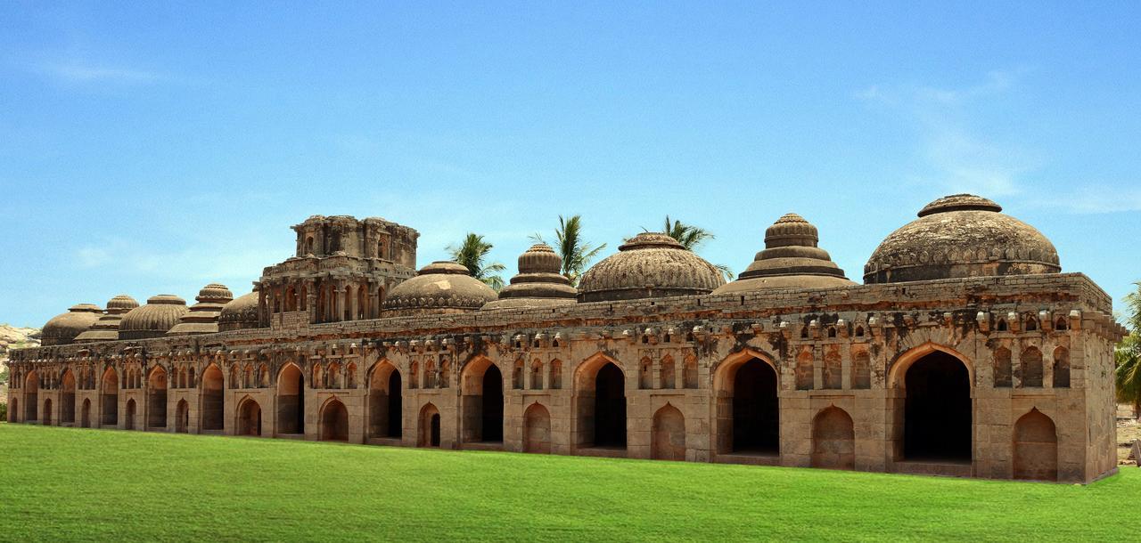 Clarks Inn Hampi Kamalapur Esterno foto